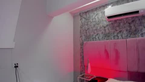 alicia online show from March 21, 10:42 am