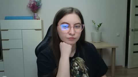 Alice online show from January 31, 7:56 pm