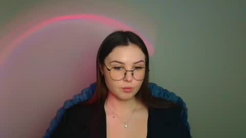 Alice online show from March 27, 12:06 pm