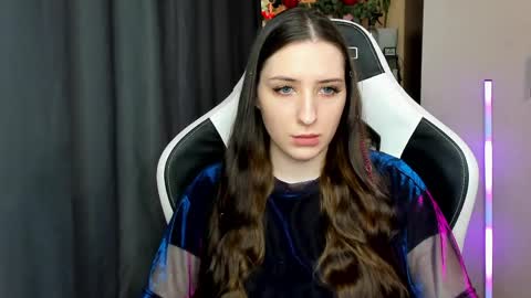 Alice online show from April 16, 12:38 pm