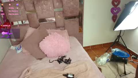 Alice duperly online show from May 14, 3:56 am