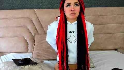 alice foxred online show from March 19, 6:01 pm