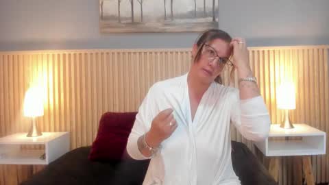 Snapshot of alice_h4rt chatting on October 23, 2:01 pm Alice online show from October 23, 2:01 pm