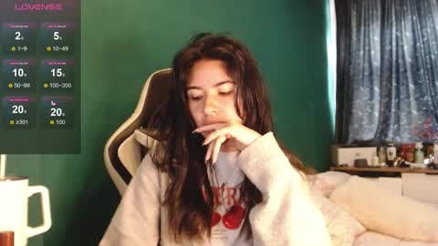 Alice online show from May 26, 4:17 pm