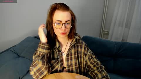 Alice online show from March 27, 6:19 pm