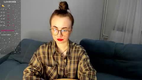 Alice online show from March 22, 6:14 pm