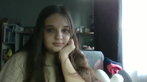 Snapshot of alice_shy14 chatting on October 22, 5:45 am Cristal online show from October 22, 5:45 am