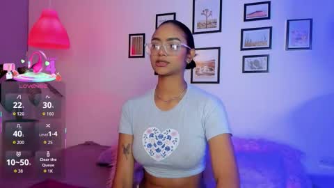 Snapshot of alice_simmons chatting on September 15, 12:02 pm alice_simmons online show from September 15, 12:02 pm