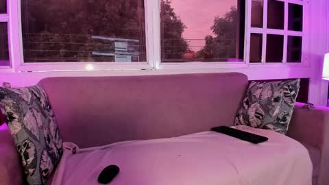 alice_simpson1 online show from September 28, 11:48 am