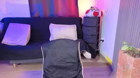 Alice online show from December 21, 3:05 pm