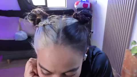 Alice online show from December 19, 1:47 pm