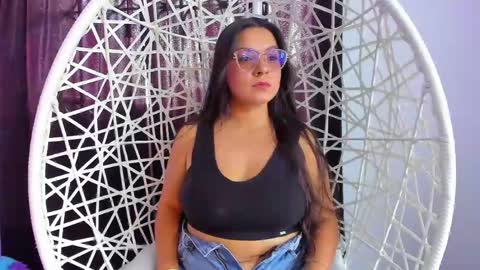 alice_summer1 online show from April 2, 8:39 pm