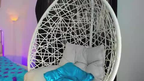 alice_summer1 online show from April 3, 10:08 pm