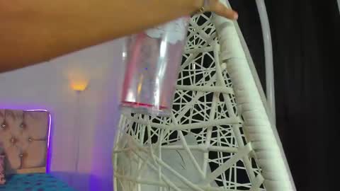 alice_summer1 online show from April 4, 10:41 pm