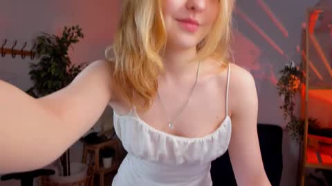 Alice  online show from January 25, 1:35 pm