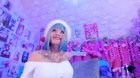     online show from May 9, 10:45 pm