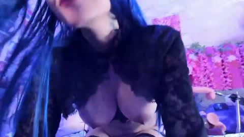     online show from May 10, 10:56 pm