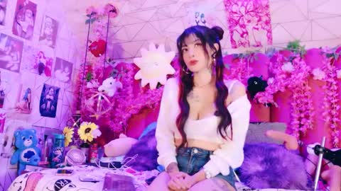     online show from May 29, 10:30 pm