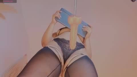 Alice Benette  online show from May 17, 2:33 am