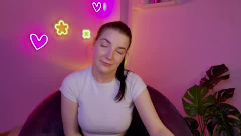 alicechanell online show from May 21, 4:10 am