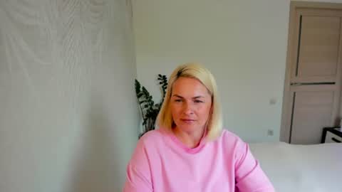 Alicee online show from June 26, 9:10 am