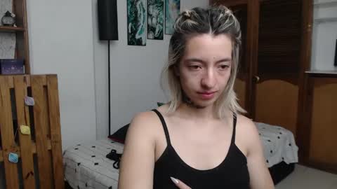 alicee_logan_ online show from May 28, 2:53 am