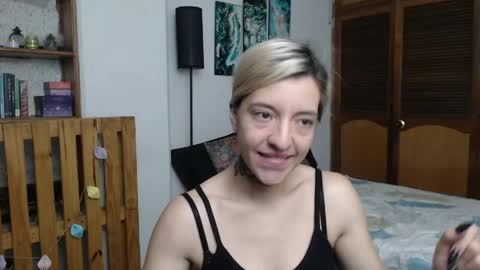 alicee_logan_ online show from May 17, 2:22 am