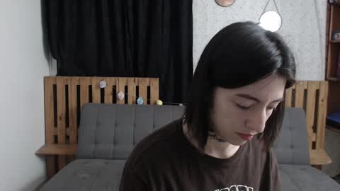 alicee_logan_ online show from December 25, 1:42 am