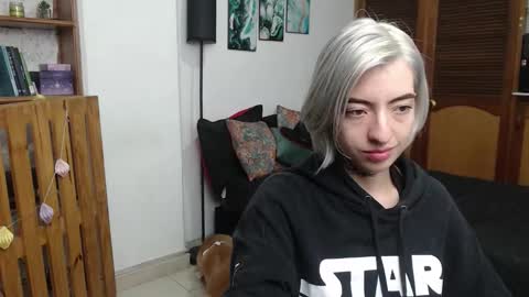 alicee_logan_ online show from February 17, 2:55 am