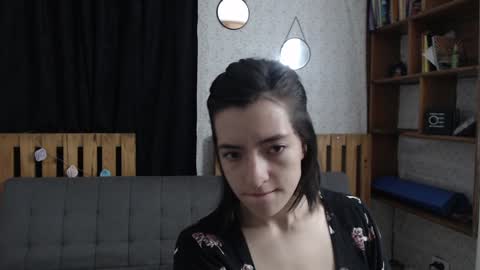 alicee_logan_ online show from January 12, 2:56 am