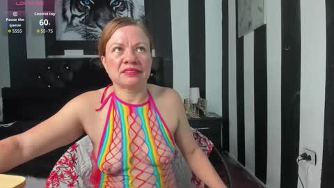 alicee_mature4 online show from October 13, 2:36 am