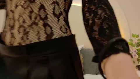 Snapshot of alicee_rodriguez chatting on September 21, 6:28 pm alice online show from September 21, 6:28 pm