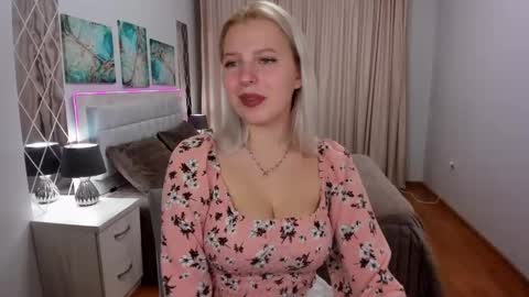 Snapshot of alicefreman chatting on January 23, 10:01 am Alice online show from January 23, 10:01 am