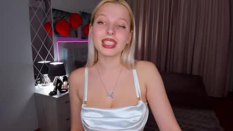 Snapshot of alicefreman chatting on March 9, 12:31 pm Alice online show from March 9, 12:31 pm