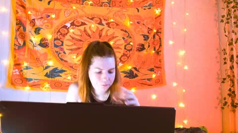 Alice online show from April 9, 6:19 am