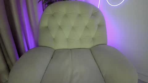 AliceLevine online show from May 14, 3:56 am