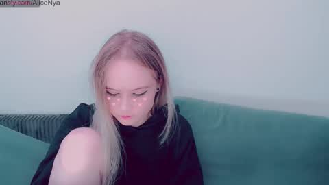 Alice online show from October 26, 3:57 am