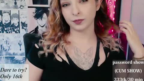 aliceriddle1 online show from March 31, 5:57 pm