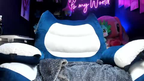 alicetaylor_1 online show from April 29, 10:48 pm