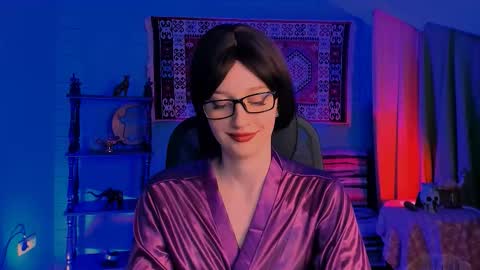 alicewelch_ online show from October 4, 1:17 pm