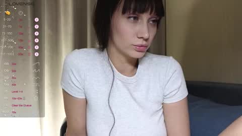 Snapshot of alicewonders_ chatting on September 15, 8:27 pm Alice online show from September 15, 8:27 pm