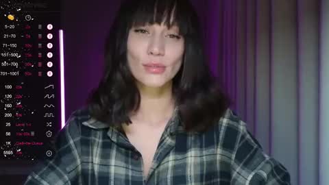 Snapshot of alicewonders_ chatting on October 13, 8:00 pm Alice online show from October 13, 8:00 pm