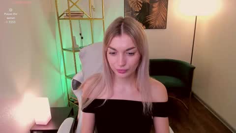 Alice online show from October 4, 3:16 pm