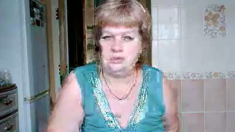Snapshot of alicexmistress chatting on December 24, 12:00 pm Alicexmistress online show from December 24, 12:00 pm