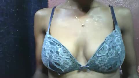 alicia253177 online show from September 17, 7:06 am