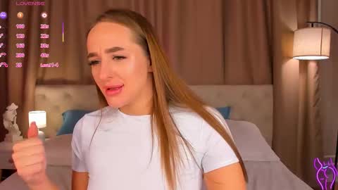 Mia online show from October 8, 2:05 am