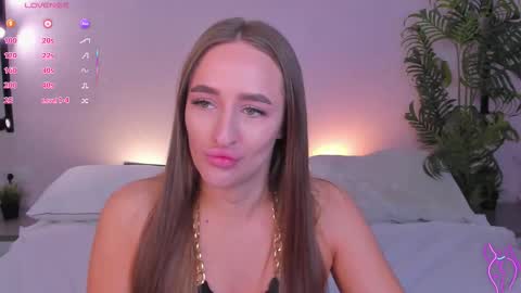 Mia online show from October 21, 2:48 am