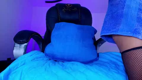 Alicia Kyse  online show from May 13, 3:12 am