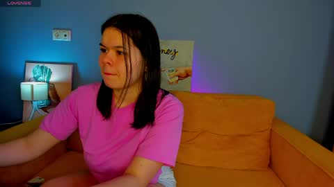 Alicia online show from April 3, 3:15 am