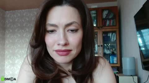 Alicia online show from May 11, 2:45 pm